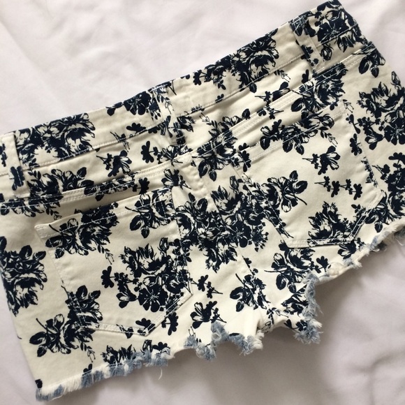 21 Demin Shorts Sz 29 - Picture 2 of 4